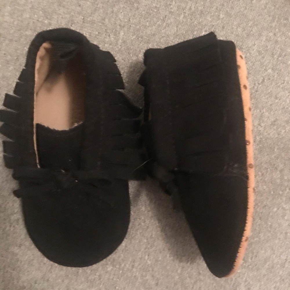 Baby shoes from old navy. Never worn. 3-6 months